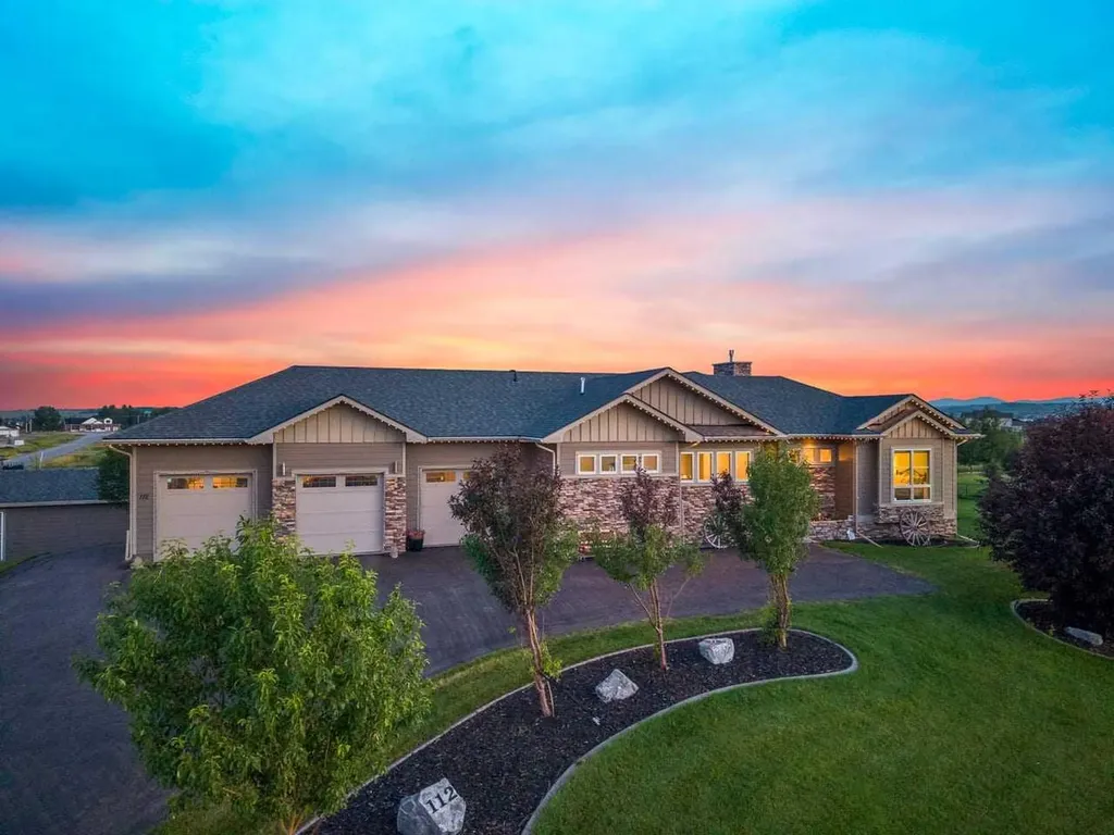112 Green Haven Court Rural Foothills County AB T1S0L9