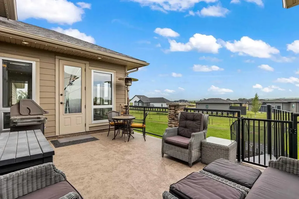 112 Green Haven Court Rural Foothills County AB T1S0L9