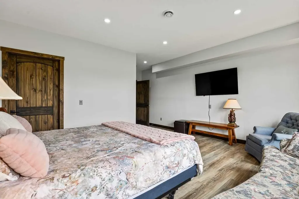 112 Green Haven Court Rural Foothills County AB T1S0L9