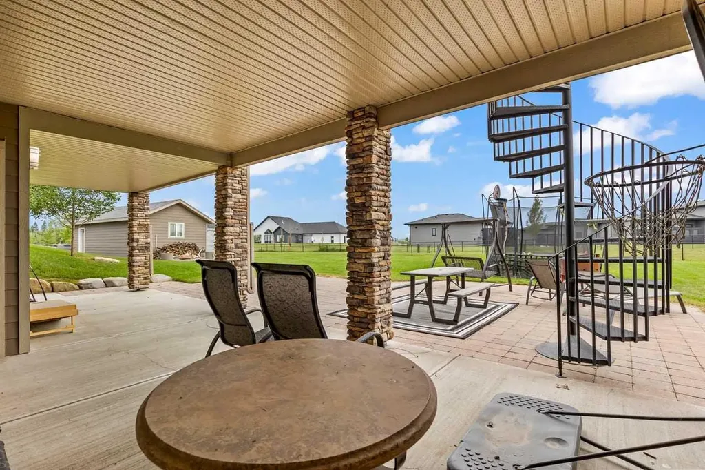 112 Green Haven Court Rural Foothills County AB T1S0L9