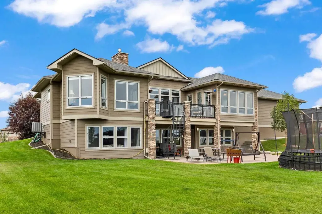 112 Green Haven Court Rural Foothills County AB T1S0L9