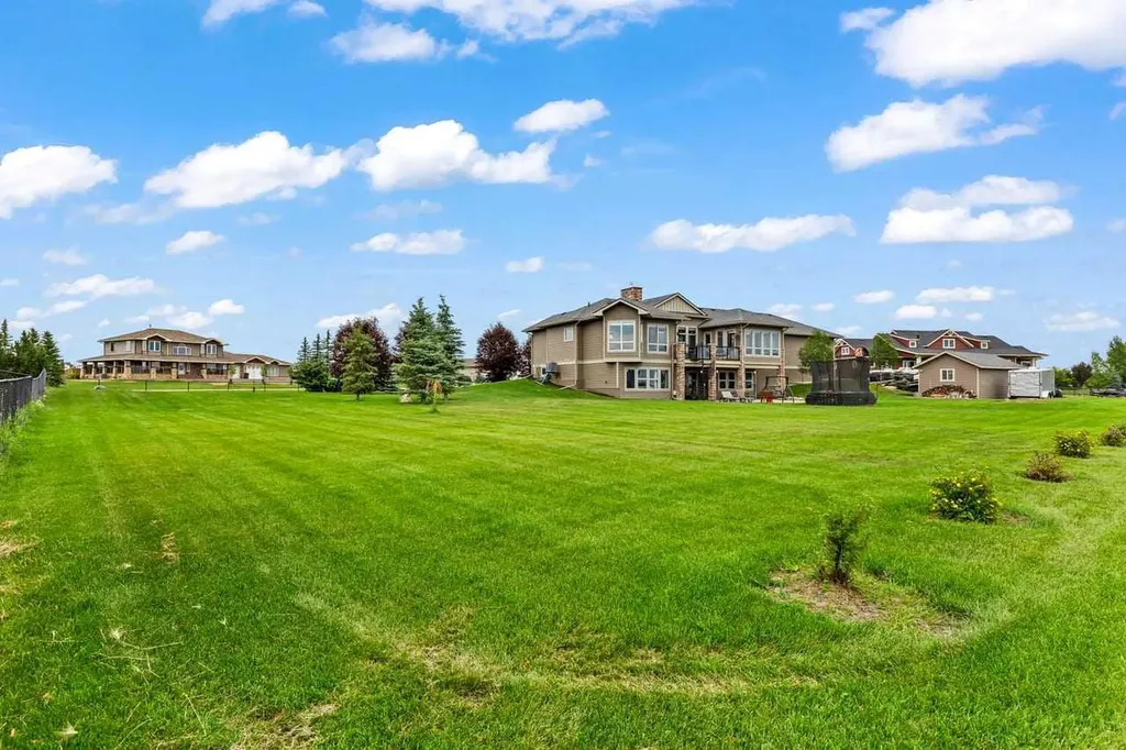 112 Green Haven Court Rural Foothills County AB T1S0L9
