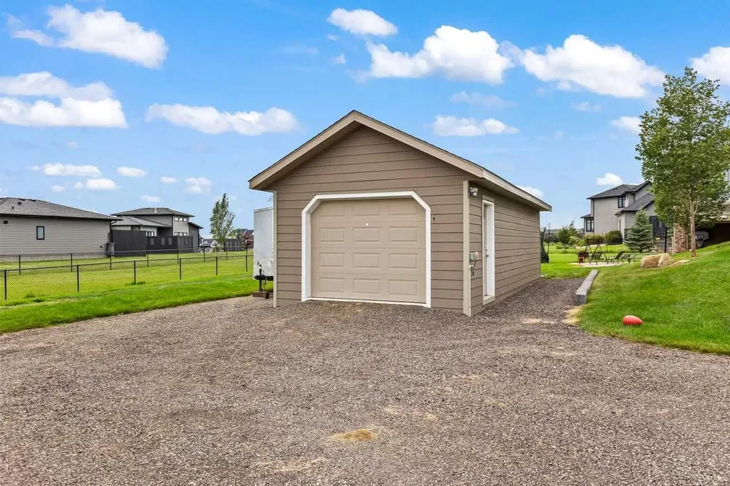 112 Green Haven Court Rural Foothills County AB T1S0L9