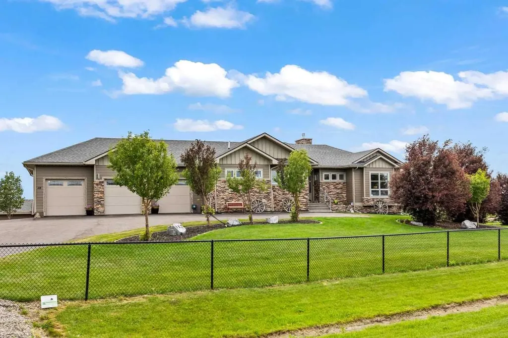112 Green Haven Court Rural Foothills County AB T1S0L9