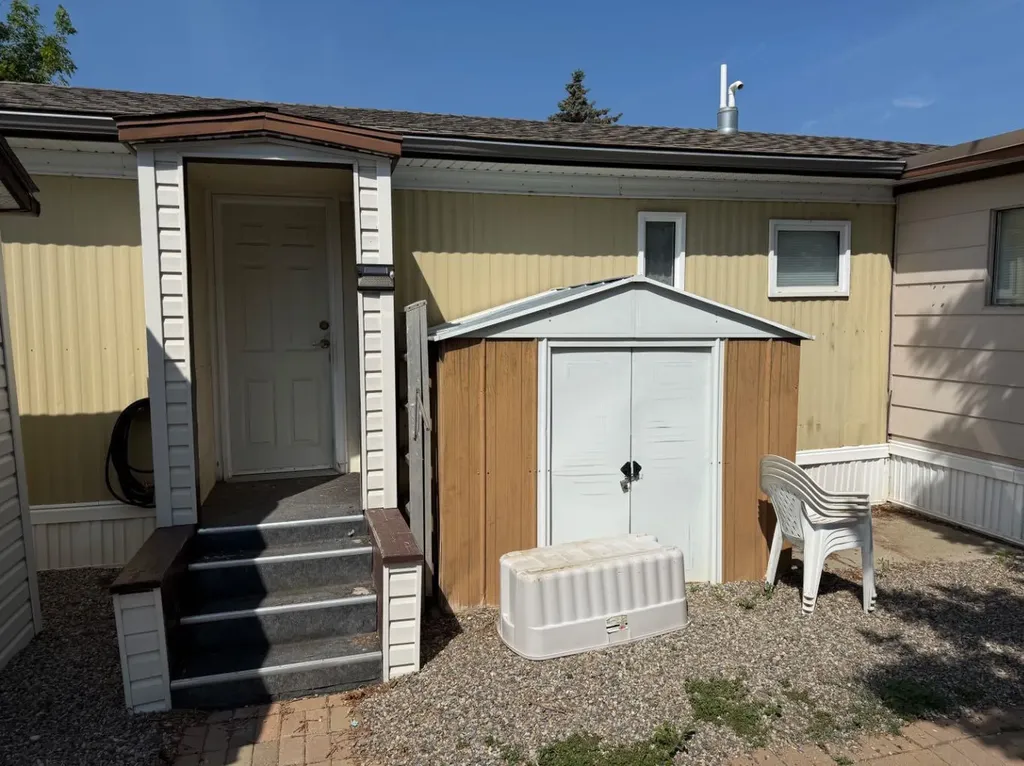 1410 43 Street S Lethbridge AB T1K 3S5
