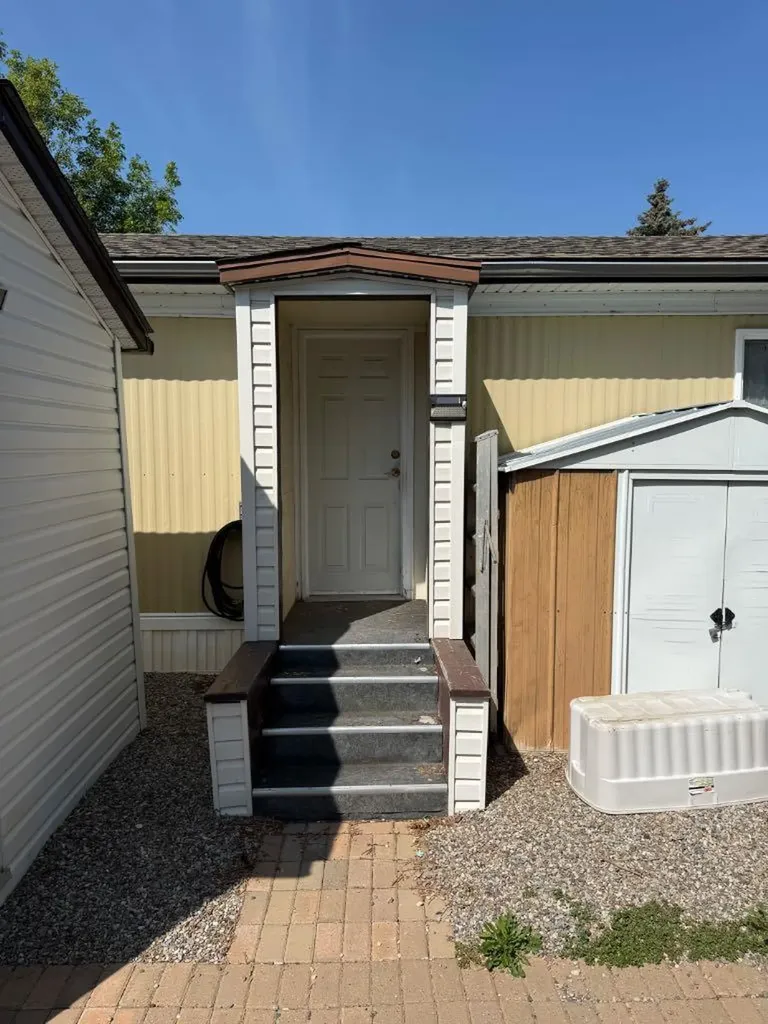 1410 43 Street S Lethbridge AB T1K 3S5
