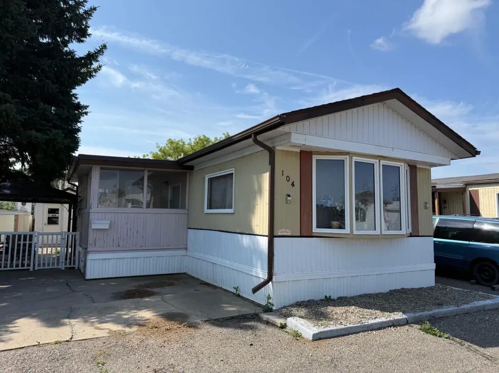 1410 43 Street S Lethbridge AB T1K 3S5