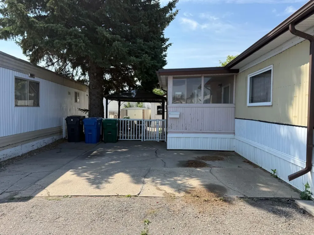 1410 43 Street S Lethbridge AB T1K 3S5