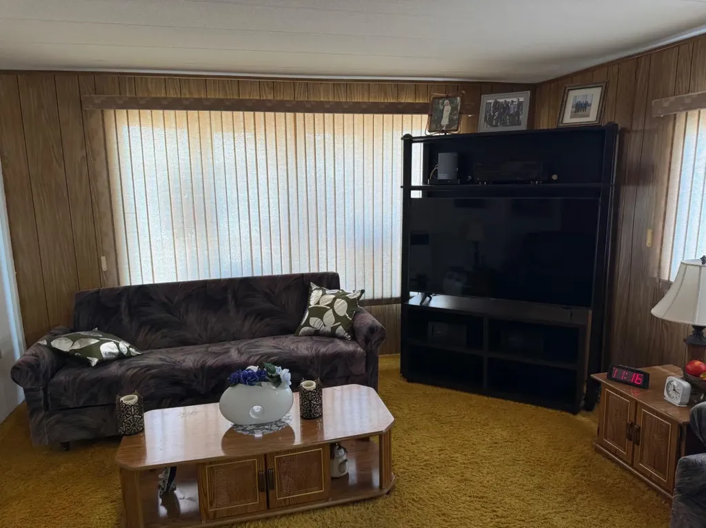 1410 43 Street S Lethbridge AB T1K 3S5