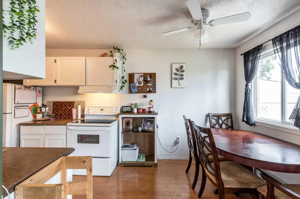 663 12 Street NW Medicine Hat AB T1A 7M1