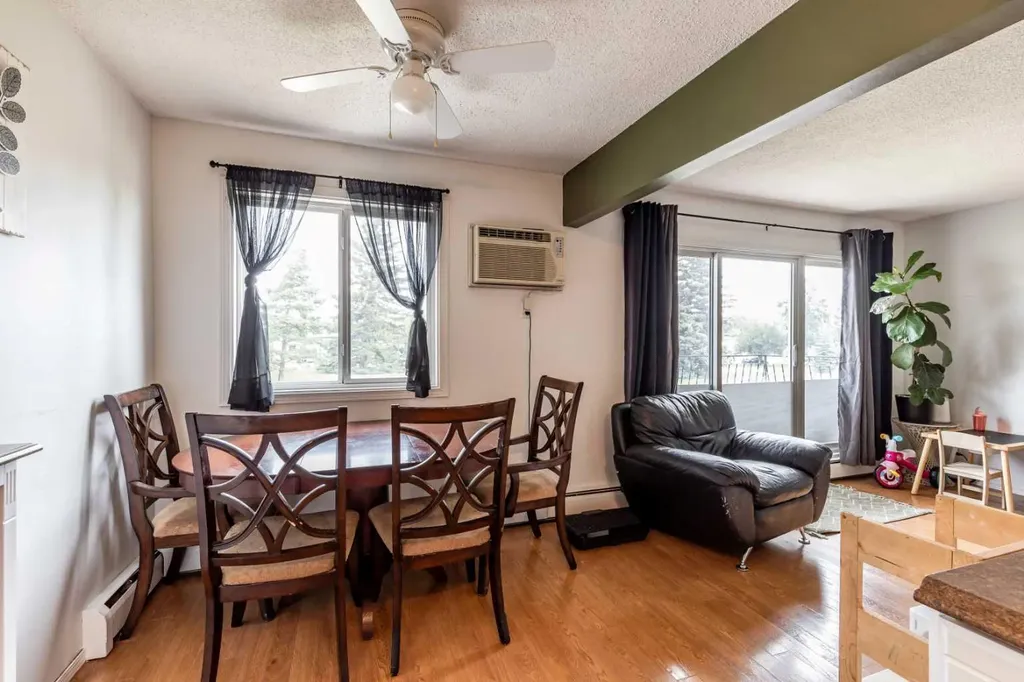 663 12 Street NW Medicine Hat AB T1A 7M1