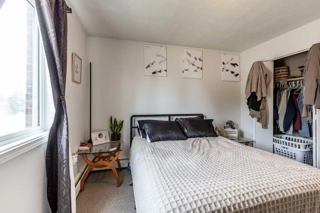 663 12 Street NW Medicine Hat AB T1A 7M1
