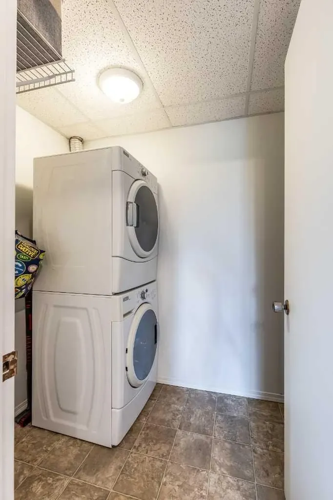 663 12 Street NW Medicine Hat AB T1A 7M1