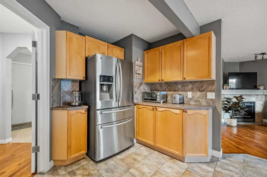 163 West Lakeview Passage Chestermere AB T1X 1G8