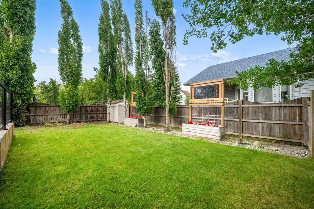 163 West Lakeview Passage Chestermere AB T1X 1G8