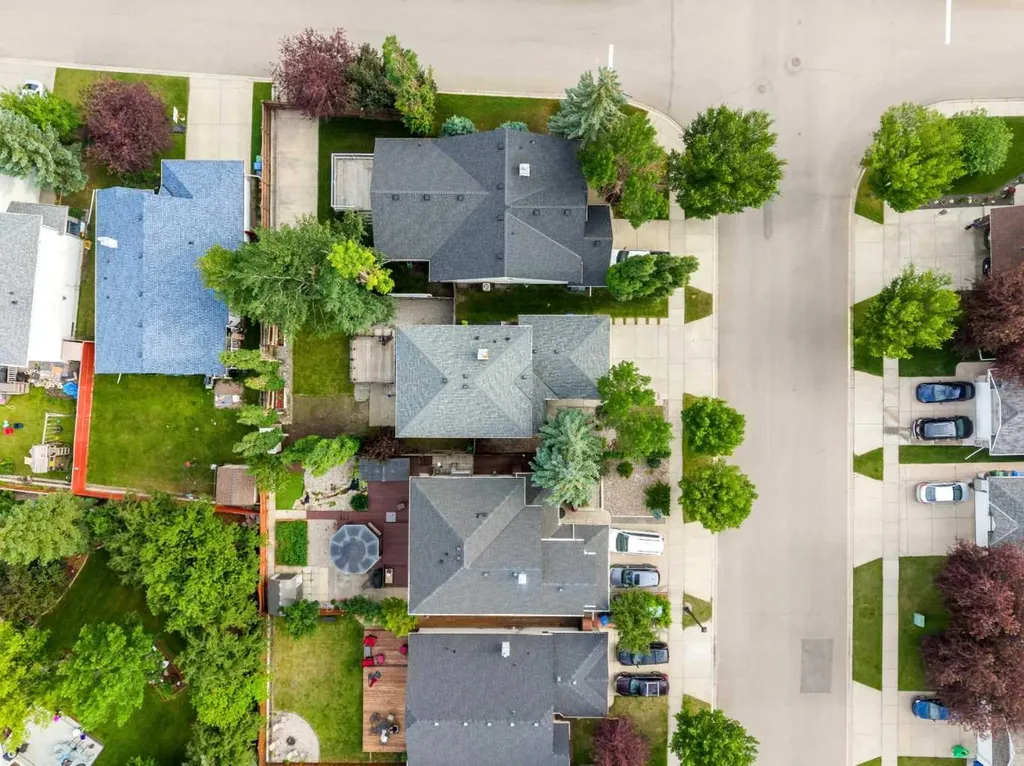 163 West Lakeview Passage Chestermere AB T1X 1G8