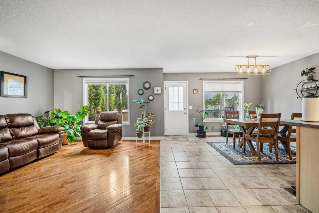 163 West Lakeview Passage Chestermere AB T1X 1G8