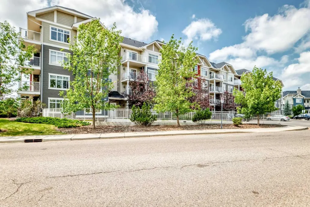 155 Skyview Ranch Way NE Calgary AB T3N 0L4