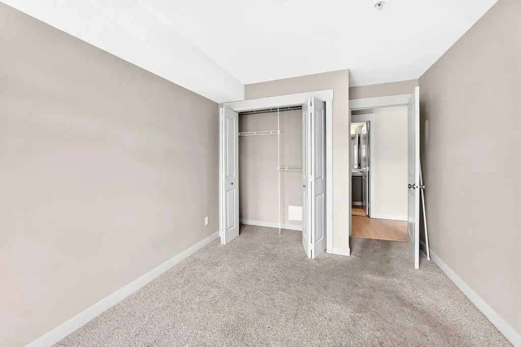 155 Skyview Ranch Way NE Calgary AB T3N 0L4
