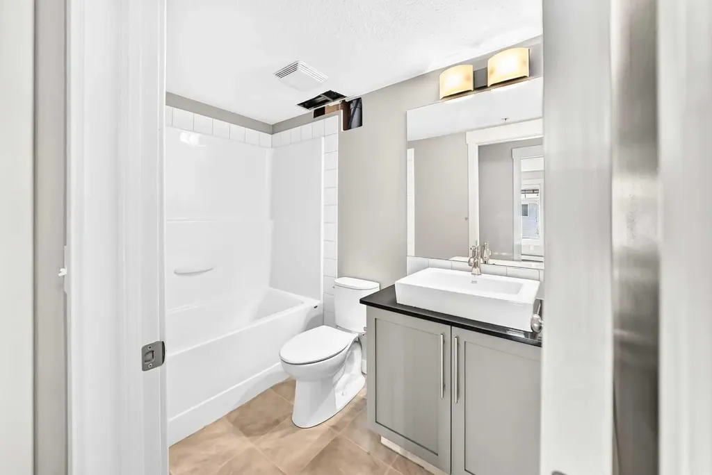 155 Skyview Ranch Way NE Calgary AB T3N 0L4