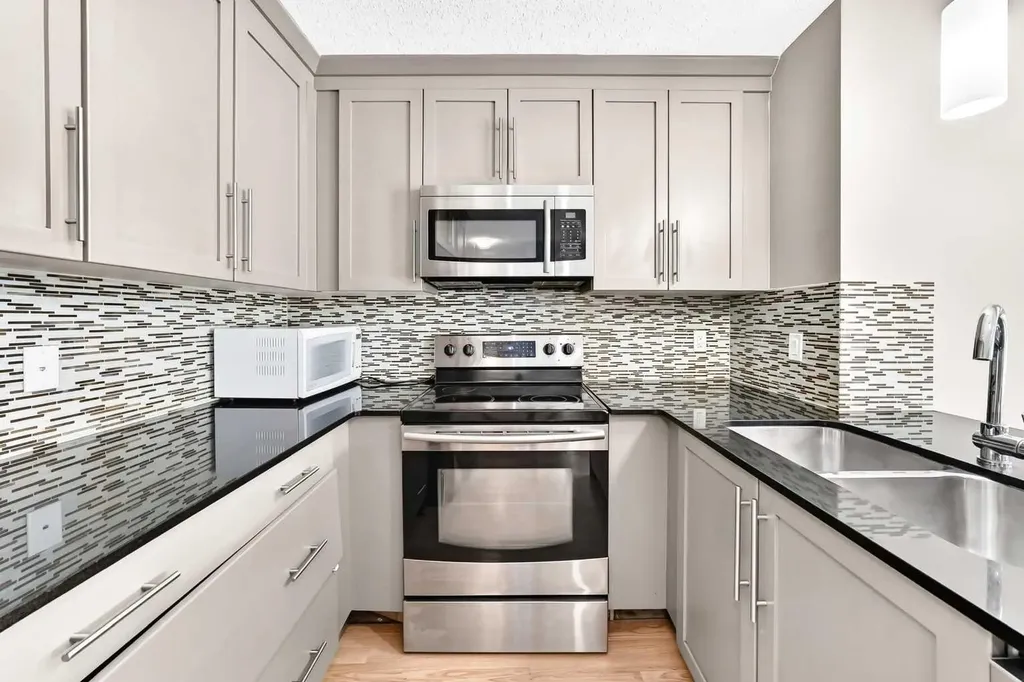155 Skyview Ranch Way NE Calgary AB T3N 0L4