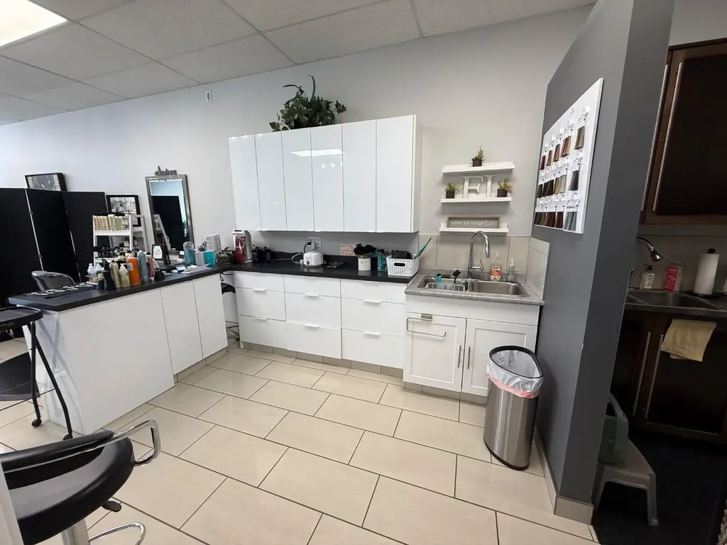 1299 Trans Canada Way SE Medicine Hat AB T1B1H9