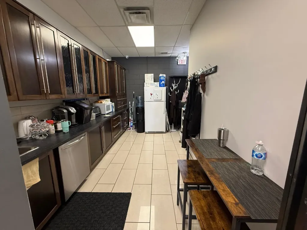1299 Trans Canada Way SE Medicine Hat AB T1B1H9