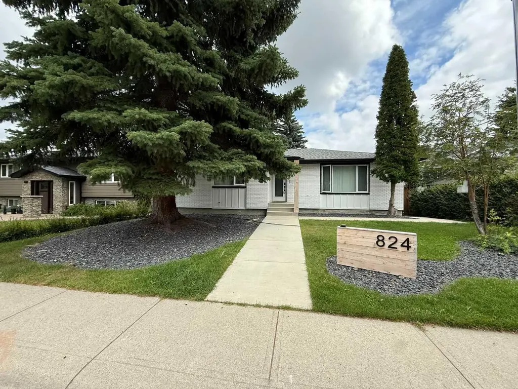 824 Canna Crescent SW Calgary AB T2W 1N9