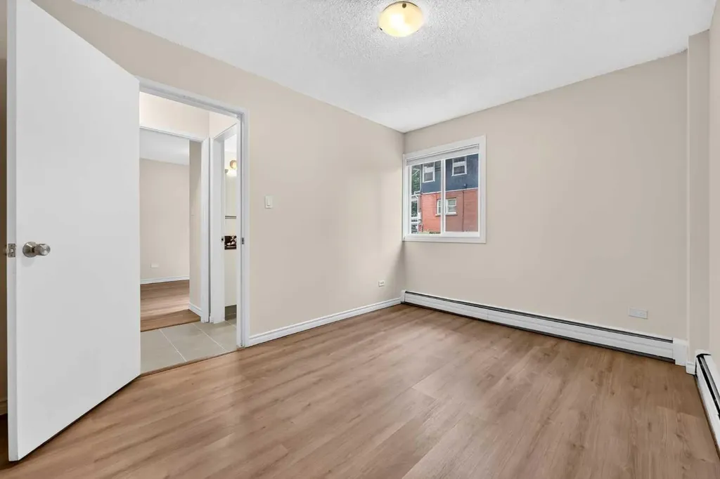 903 19 Avenue SW Calgary AB T2T 0H8