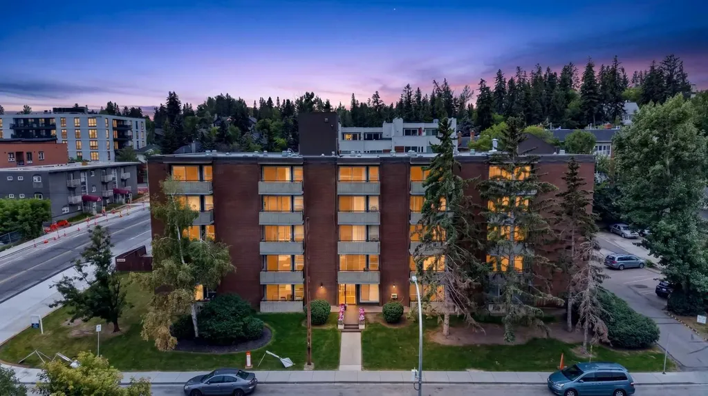 903 19 Avenue SW Calgary AB T2T 0H8