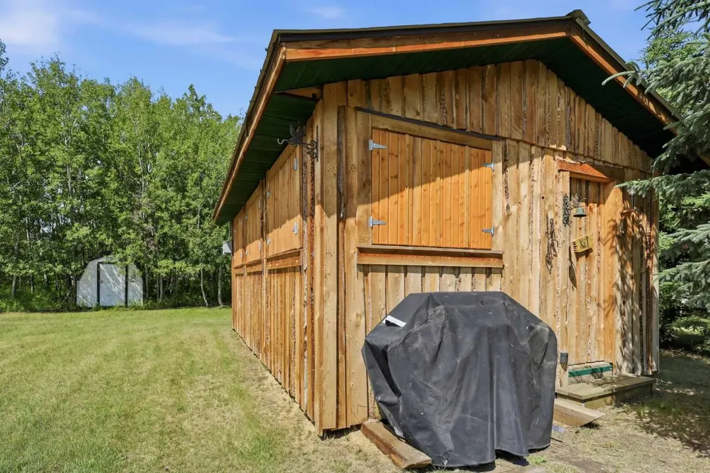 253037 Township Road 432 Ponoka AB T4J 1R2