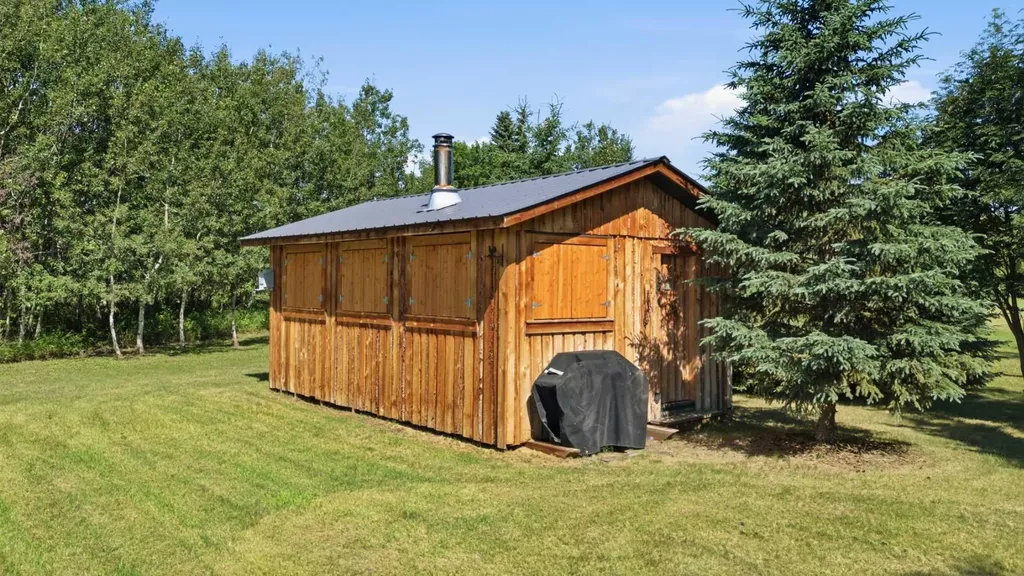 253037 Township Road 432 Ponoka AB T4J 1R2
