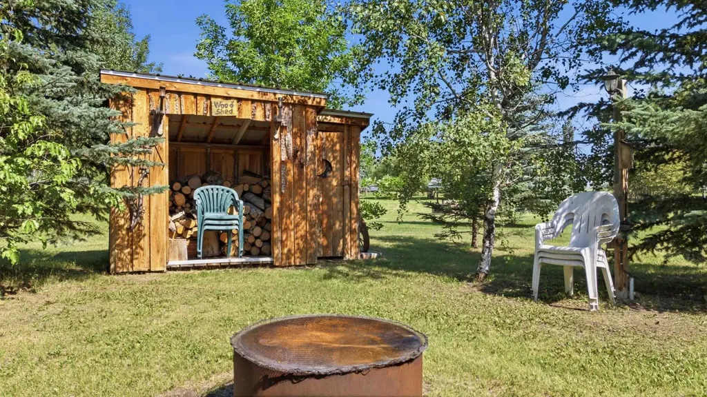 253037 Township Road 432 Ponoka AB T4J 1R2