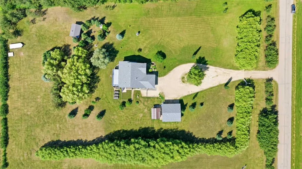 253037 Township Road 432 Ponoka AB T4J 1R2