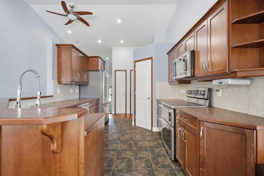 253037 Township Road 432 Ponoka AB T4J 1R2