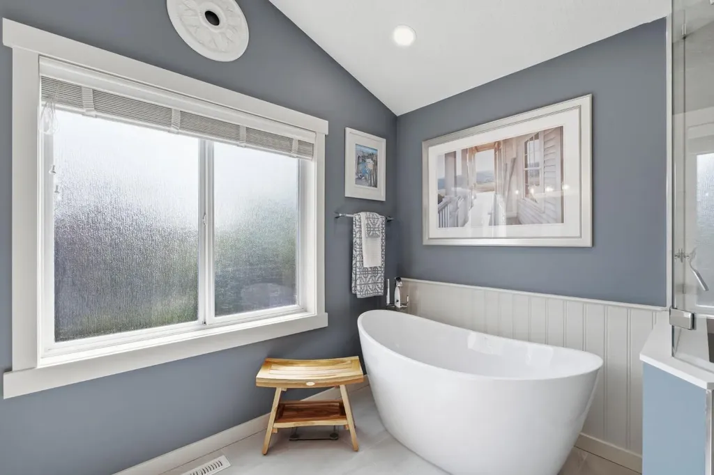 31 Chapala Close SE Calgary AB T2X 3T1