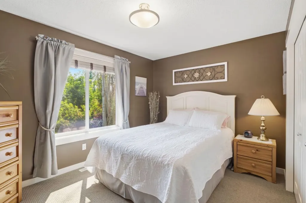 31 Chapala Close SE Calgary AB T2X 3T1