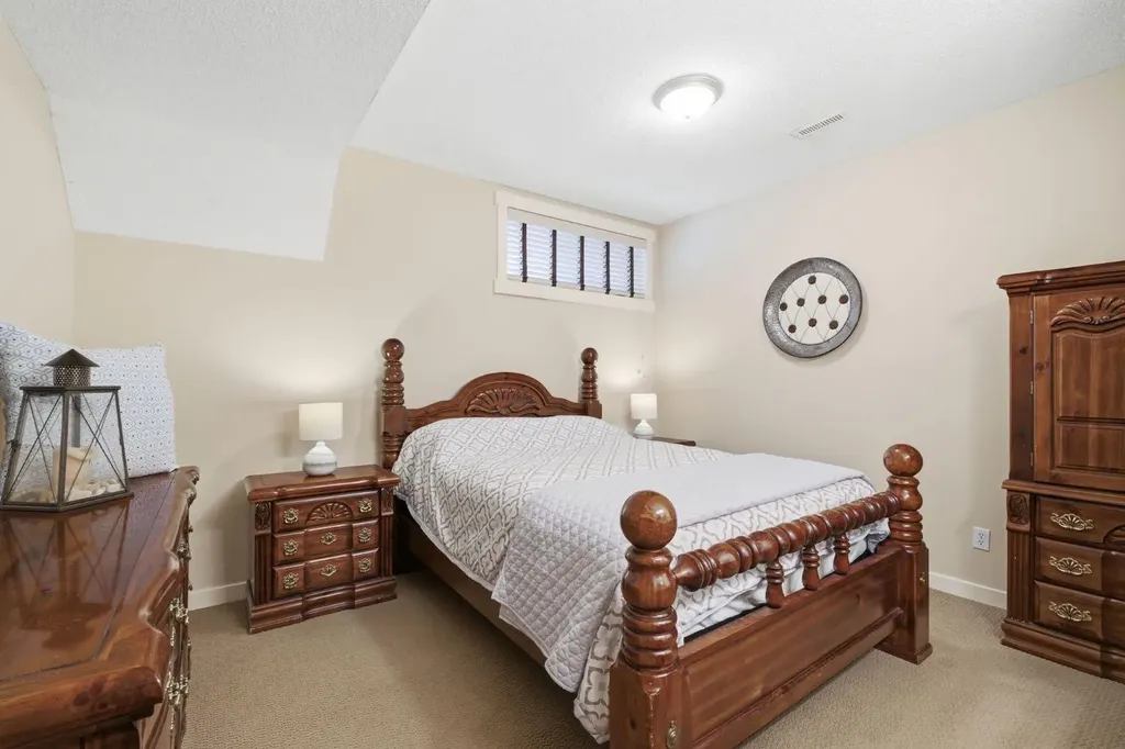 31 Chapala Close SE Calgary AB T2X 3T1
