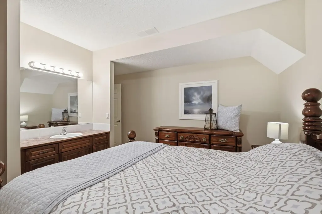 31 Chapala Close SE Calgary AB T2X 3T1