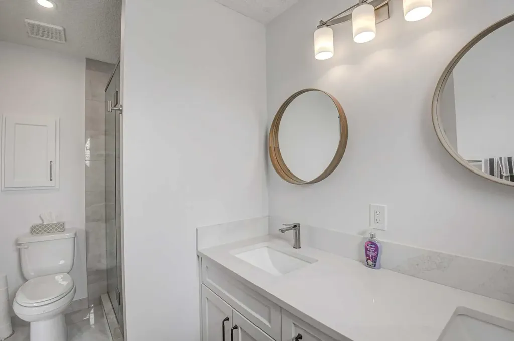 58 Sierra Morena Gardens SW Calgary AB T3H 3P4