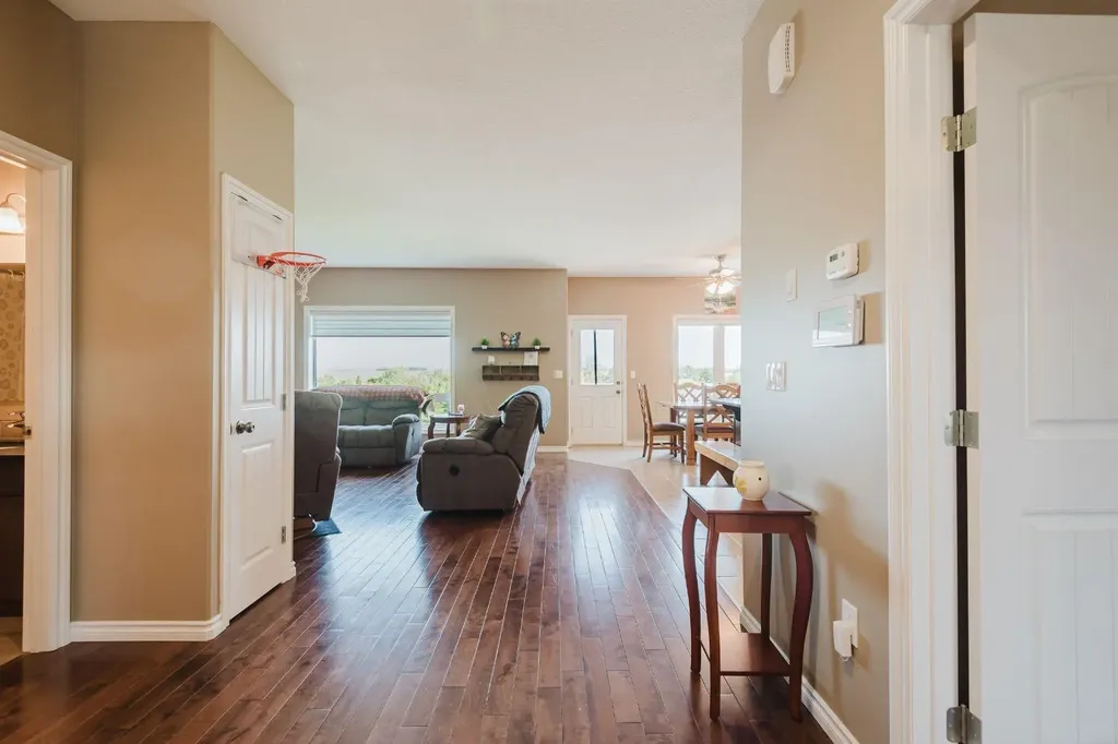 10411 103 Avenue Sexsmith AB T0H 3C0