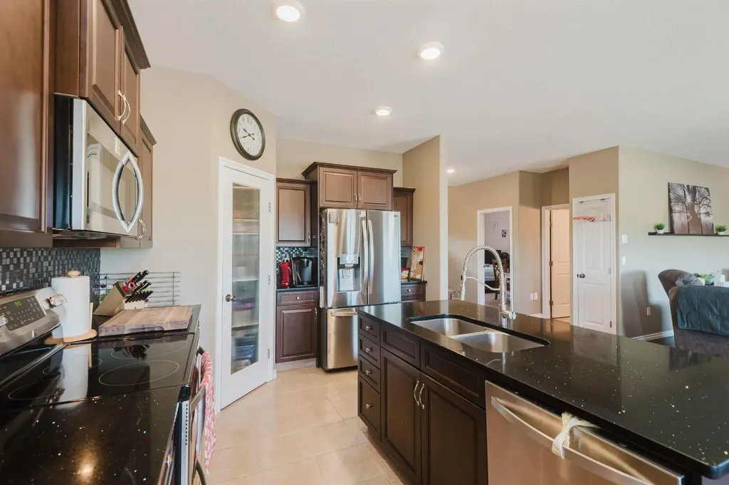 10411 103 Avenue Sexsmith AB T0H 3C0