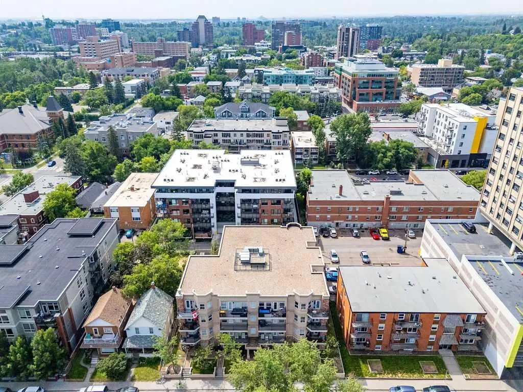323 18 Avenue SW Calgary AB T2S 0C4