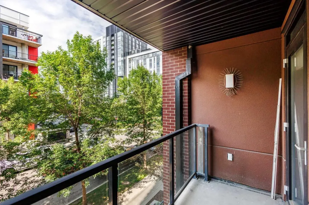 955 Mcpherson Road NE Calgary AB T2E 6V3