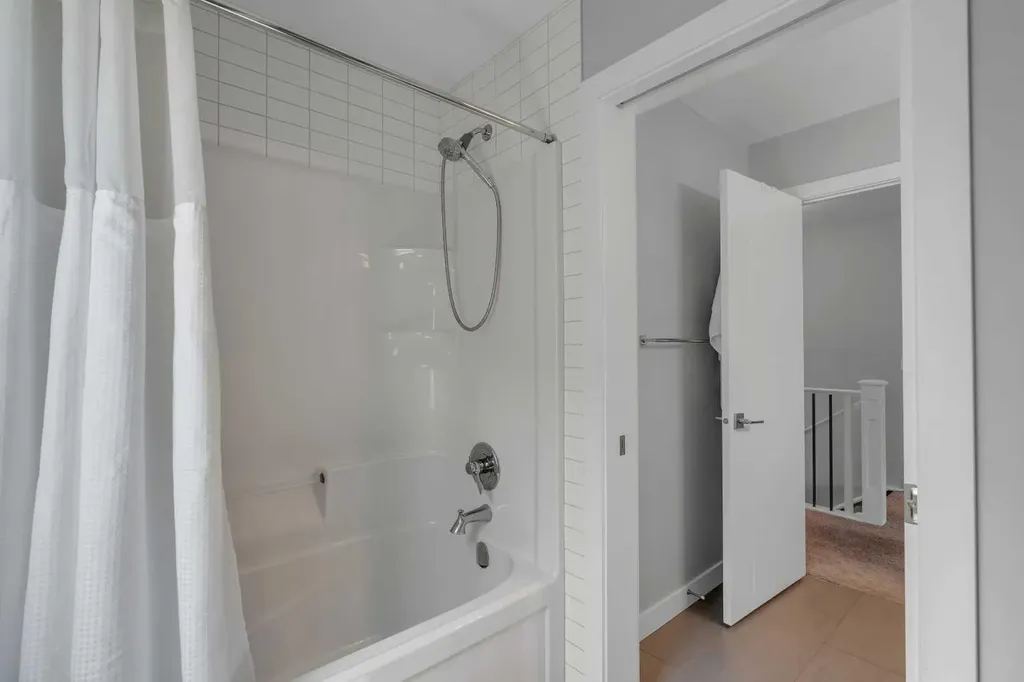 381 Marquis Landing SE Calgary AB T3M 2H4