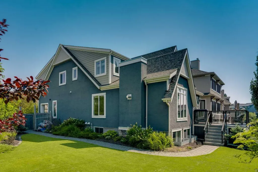 381 Marquis Landing SE Calgary AB T3M 2H4
