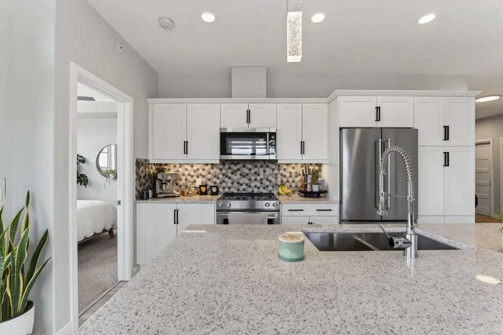 80 Greenbriar Place NW Calgary AB T3B 6J4