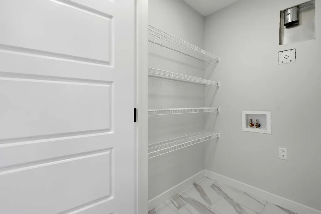 8581 Huxbury Drive NE Calgary AB T2A 4Y1