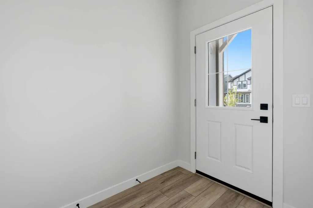 8581 Huxbury Drive NE Calgary AB T2A 4Y1