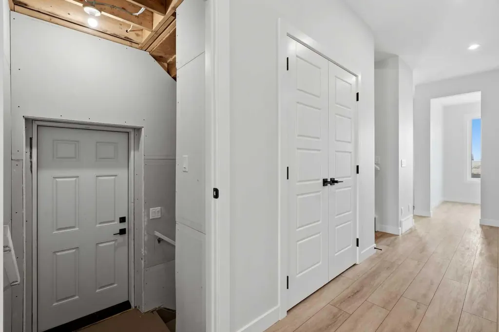 8581 Huxbury Drive NE Calgary AB T2A 4Y1
